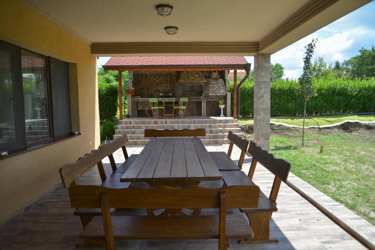 Guest House Erida Trastenik Kültér fotó